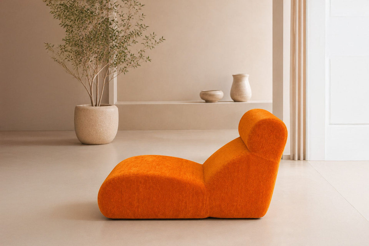 Orangefarbenes Tagesbett Happy Relax von Hanah Home aus 100% 28 DNS-Schaumstoff, ohne Gestell, Masse 82x145x75 cm.
