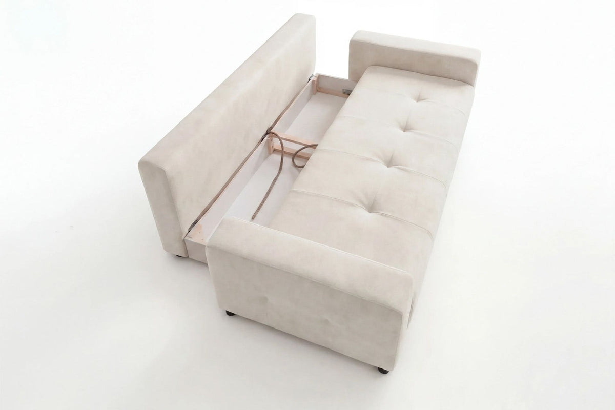 Magnum Schlafsofa von Hanah Home in Ecru: 3-Sitzer mit Polyesterbezug, Buchenholzgestell, Kunststoffbeinen und zwei Kissen.