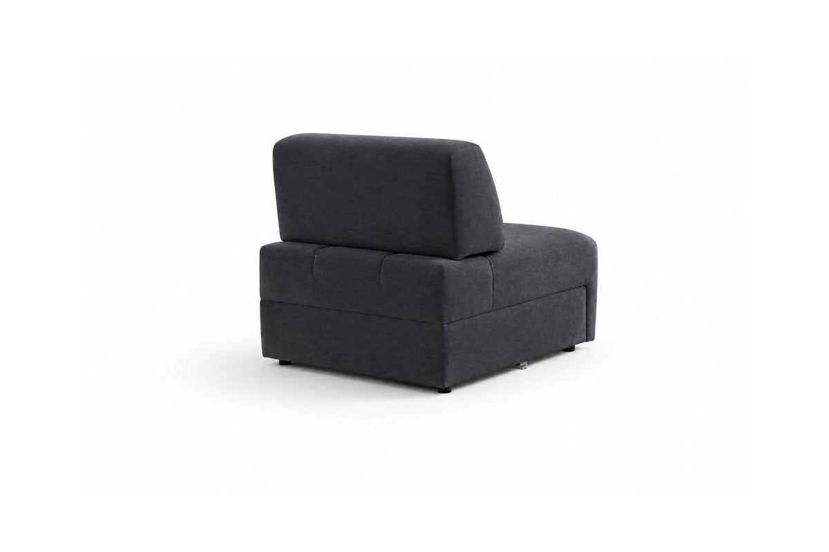 Petrolblaues 4-Sitzer Sofa Madlen mit niedrigen Kunststoffbeinen, Polyesterbezug, zwei Kissen und sichtbarem Staufach unter der Sitzfläche.