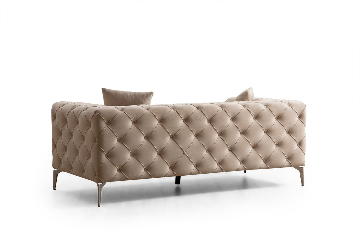 Como - Ecru in Ecru präsentiert im Onlineshop von KAQTU Design AG. 3er Sofa ist von Atelier Del Sofa