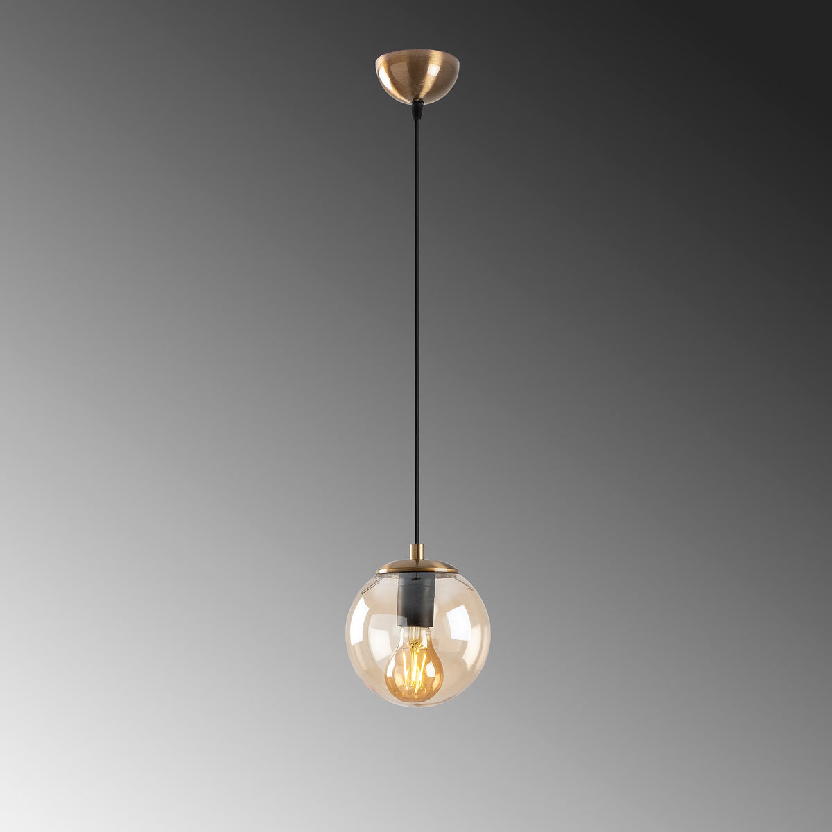 Efe Pendellampe - Gelb
Vintage in Gelb / Vintage präsentiert im Onlineshop von KAQTU Design AG. Pendelleuchte ist von Opviq
