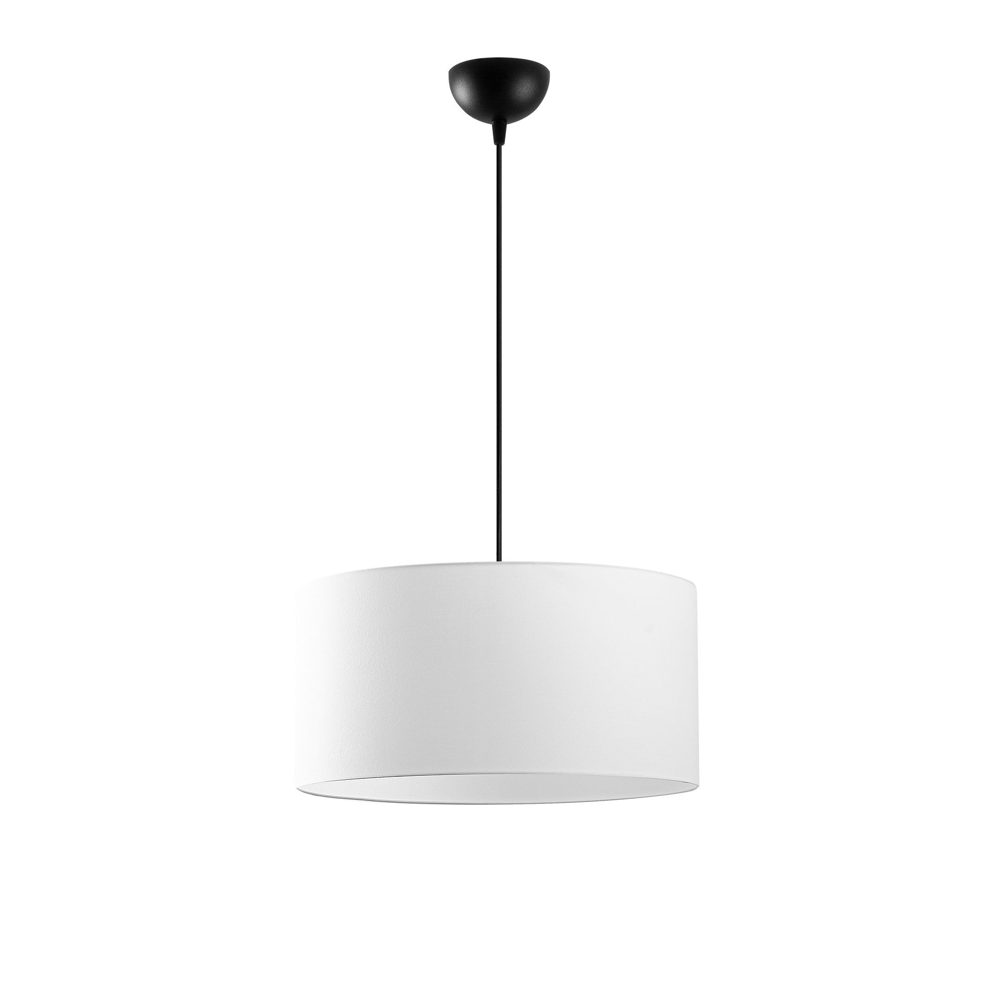 Erleben Sie die zeitlose Schönheit der Abajur Pendelleuchte in Weiß von Opviq. Perfekt für jeden Raum, vereint sie modernes Design mit gemütlicher Beleuchtung.