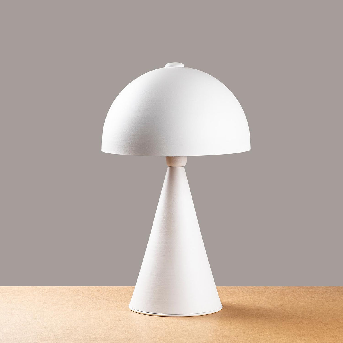 Dodo Tischleuchte - Weiss in Weiss präsentiert im Onlineshop von KAQTU Design AG. Tischleuchte ist von Opviq