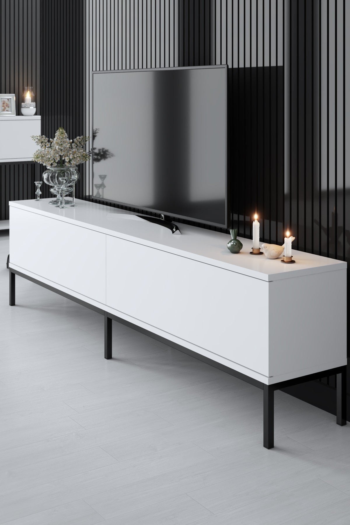 Das Lord Sideboard von Hanah Home in Schwarz-Weiß kombiniert modernes Design mit praktischer Funktionalität. Perfekt für Ihr Wohnzimmer!