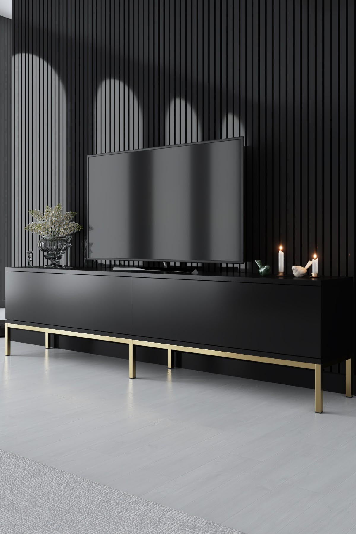 Eleganter TV-Ständer Lord - Black, Gold von Hanah Home: Hochwertige melaminbeschichtete Spanplatte, stilvolle Metallfüße, zeitloses Design.