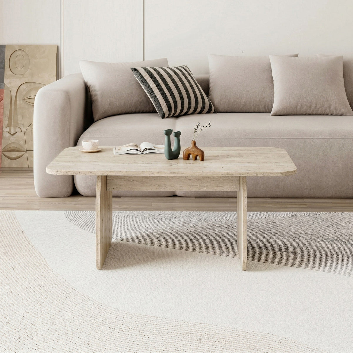 Couchtisch Pietra von Nordure in Travertinfarbe, rechteckige Tischplatte aus melaminbeschichteter Spanplatte, schlichte Form, Frontalansicht.