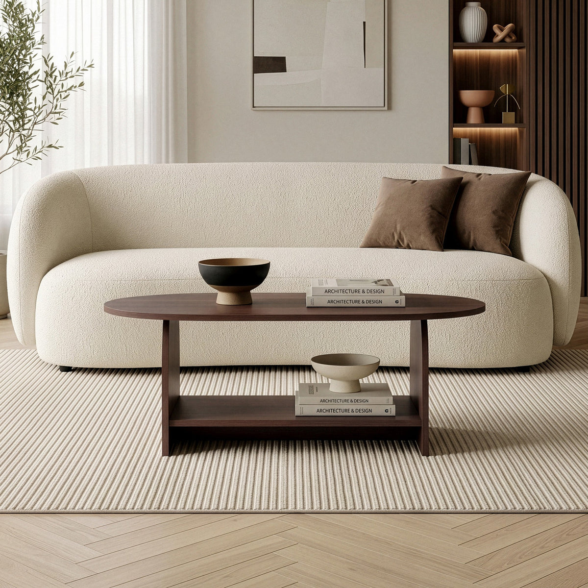 Rechteckiger Couchtisch in Nussbaum-Optik mit schlankem Design, Oberfläche aus melaminbeschichteter Spanplatte, freistehend im Wohnbereich.