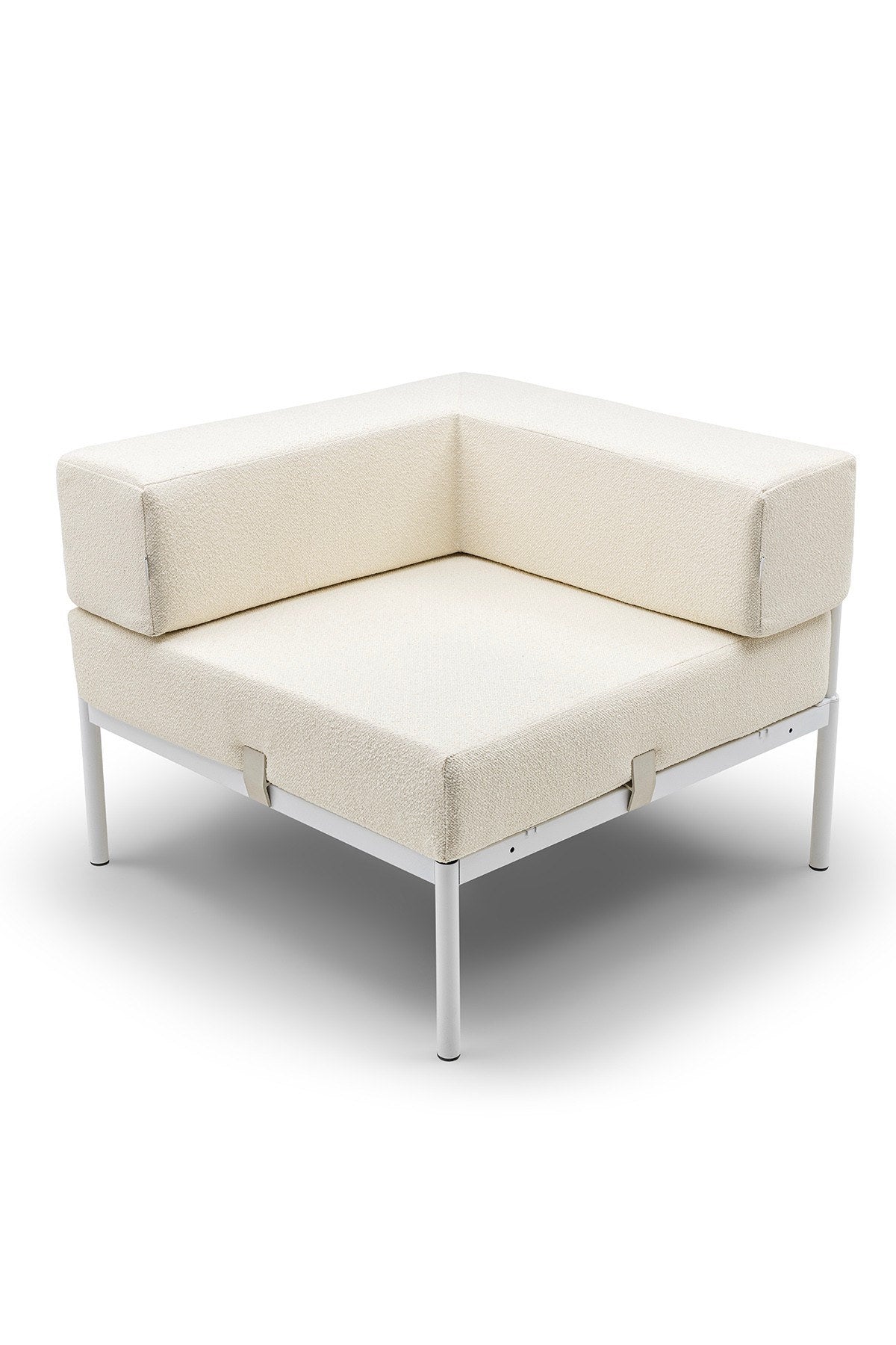 Eckmodul in Weiss/Creme von Hanah Home mit Bouclé-Stoff, Metallbeinen und verstellbarer Rückenlehne, Sitzfläche in Eckform.