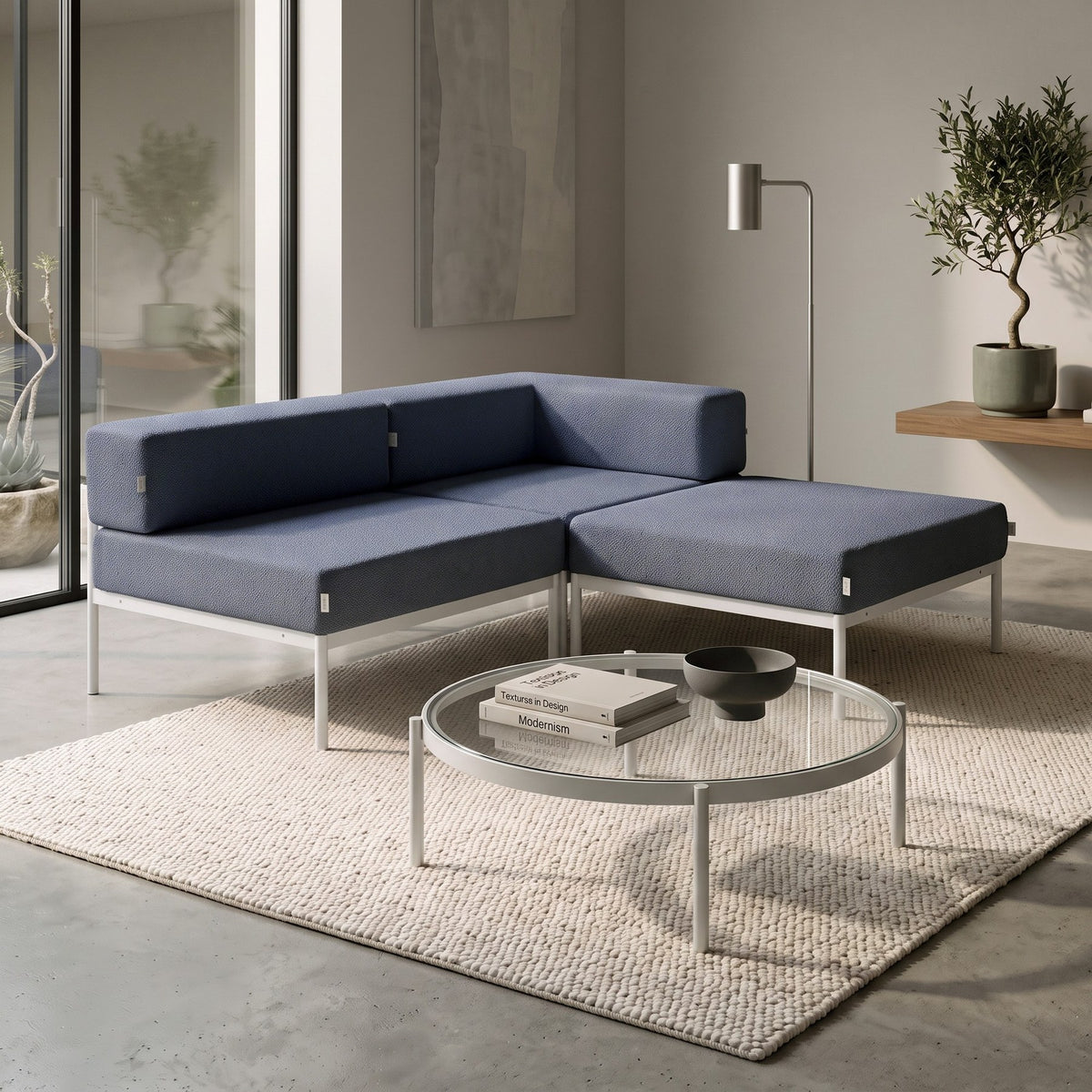 Ecksofa Corner Set 180 von Hanah Home in Weiss und Marineblau, Bouclé-Stoff, Metallgestell mit Metallbeinen, verstellbare Rückenlehne, Wohnzimmer-Ansicht.