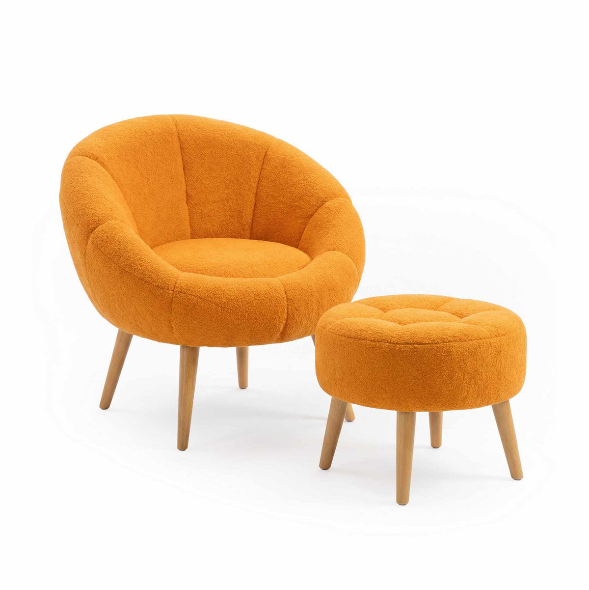 Orangefarbenes Ohrensessel-Set mit hoher Rückenlehne, geschwungenen Armlehnen und rundem Pouf, Bezug aus Wellsoft-Stoff, Beine aus Eschenholz.