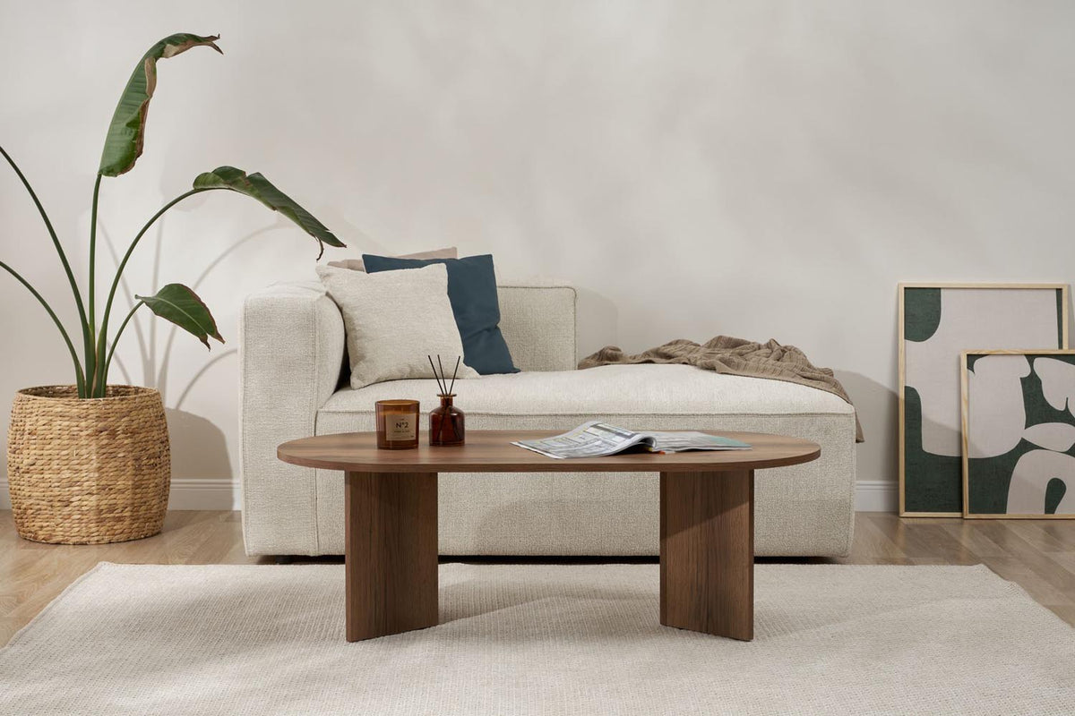 Sable Sofatisch - Walnuss in Walnuss präsentiert im Onlineshop von KAQTU Design AG. Couchtisch ist von Nordure