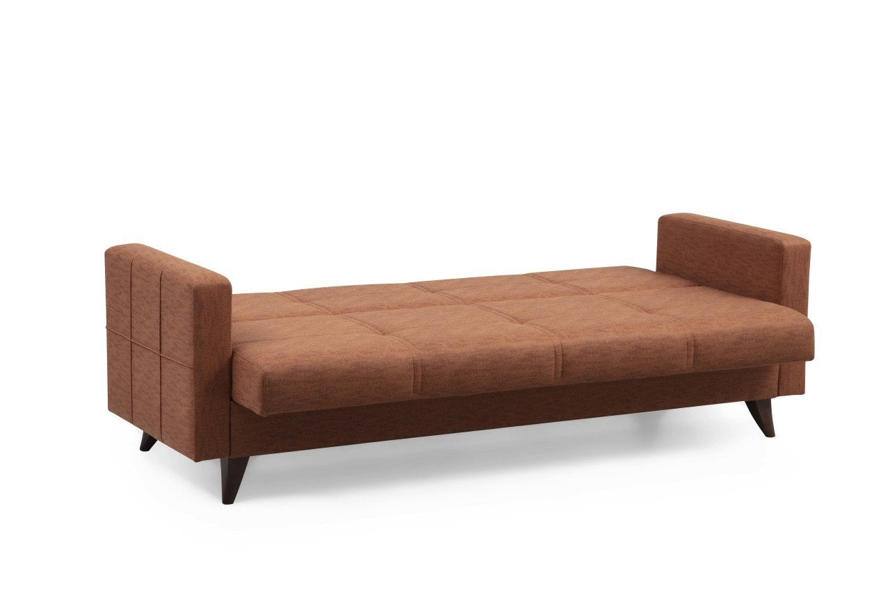 Entdecken Sie das Polya Bettsofa in lebhaftem Kachelrot von Atelier Del Sofa – ein stilvolles 3-Sitzer Schlafsofa, das höchsten Komfort und Vielseitigkeit bietet.