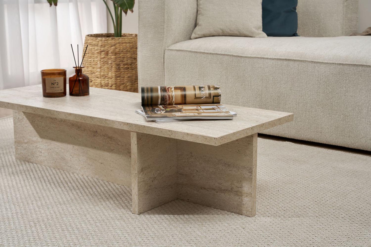 Harbor Sofatisch - Travertin in Travertin präsentiert im Onlineshop von KAQTU Design AG. Couchtisch ist von Nordure