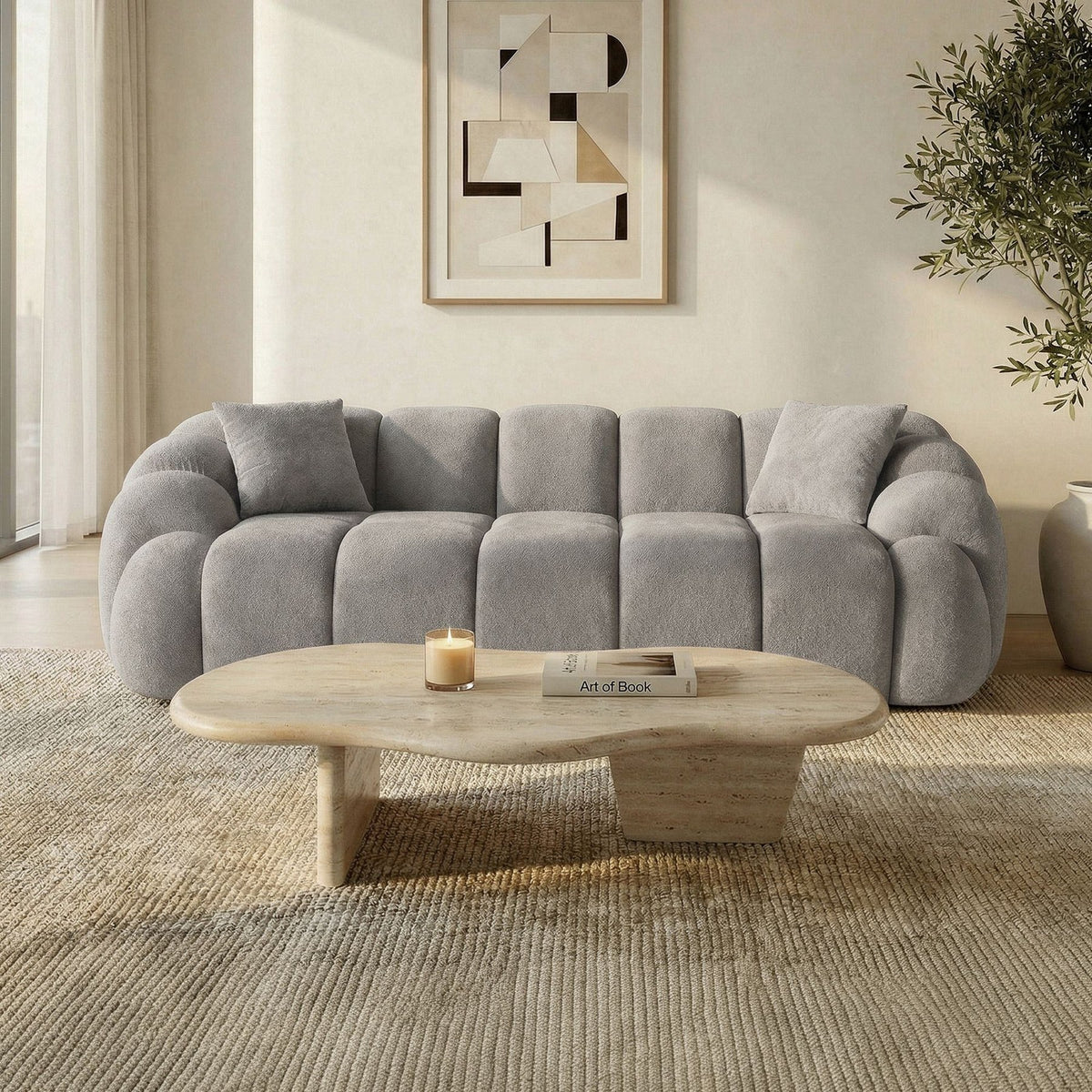 Graues 3-Sitzer Sofa Octavio von Hanah Home mit Polyesterbezug, Kunststoffbeinen und abnehmbarem Rückenkissen, Frontalansicht auf hellem Hintergrund.