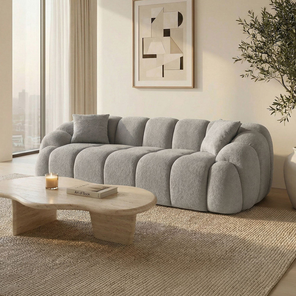 Graues 3-Sitzer Sofa Octavio von Hanah Home mit Polyesterbezug, Kunststoffbeinen und abnehmbarem Rückenkissen, Frontalansicht auf hellem Hintergrund.