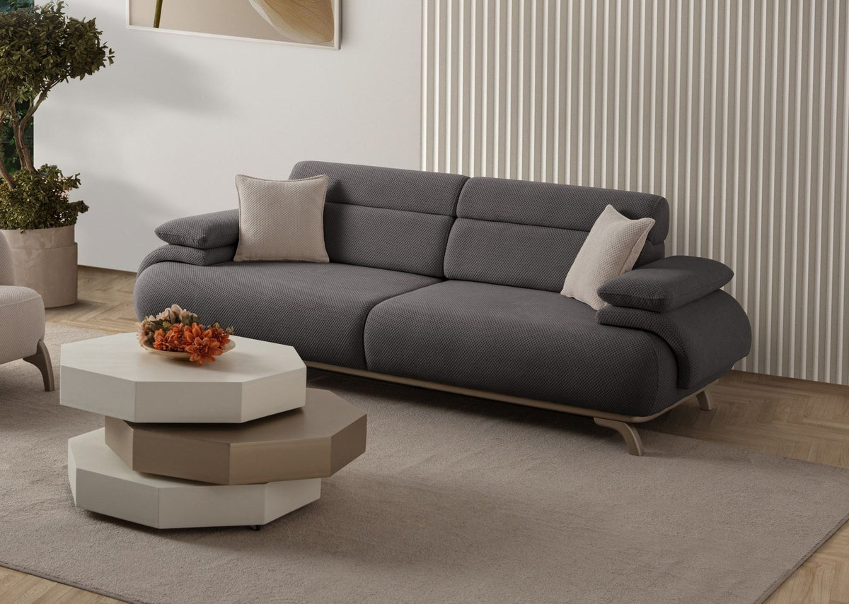 Anthrazitfarbenes 3-Sitzer-Sofa Bonjo Silver mit Polyesterbezug in Tuna-Struktur, Holzbeinen und abnehmbarem Rückenkissen von Hanah Home