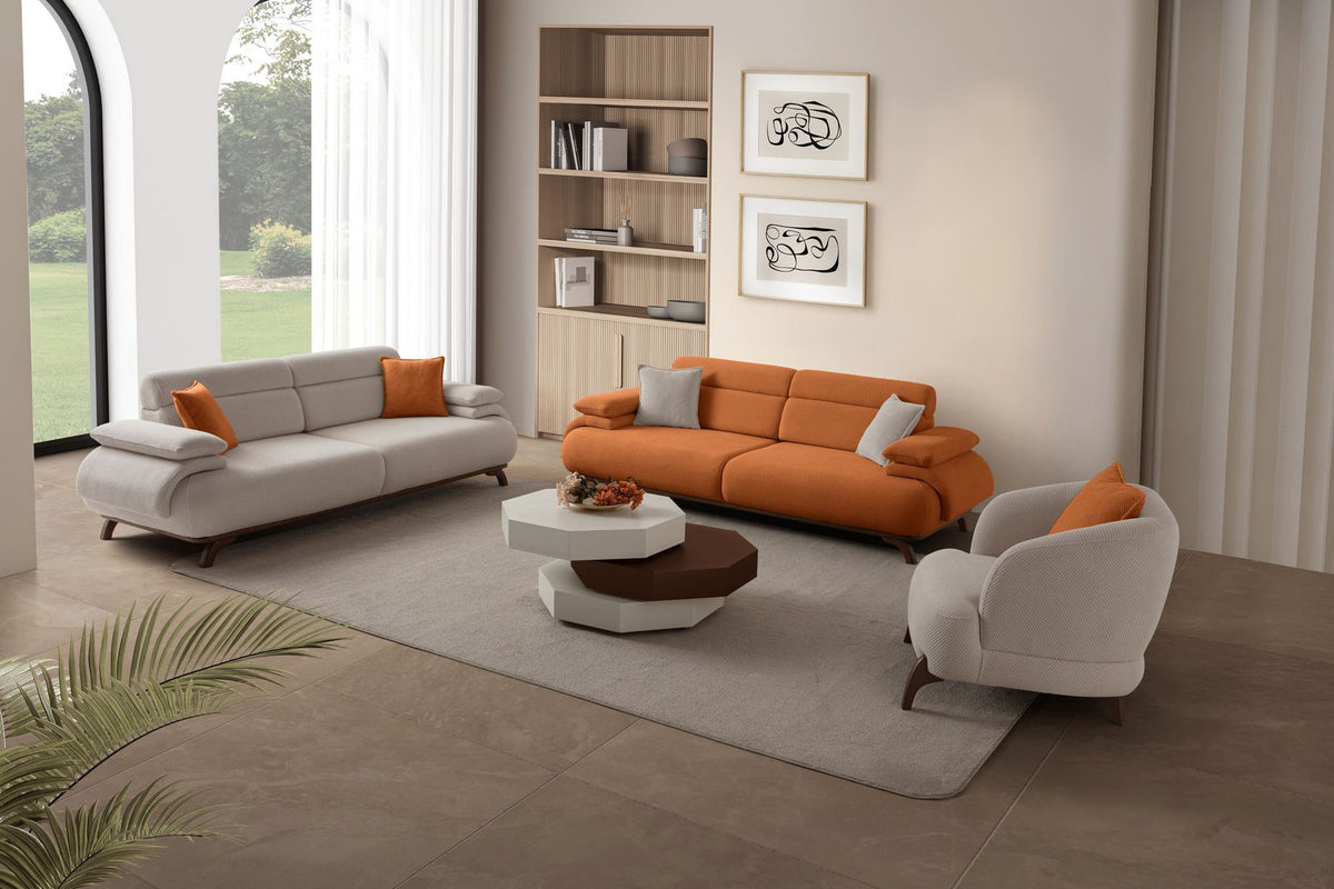 Ziegelrotes 3-Sitzer Sofa Bonjo mit Polyesterbezug in Tuna-Struktur, Holzbeinen und Rückenkissen, Gestell aus Hainbuche und Spanplatte.