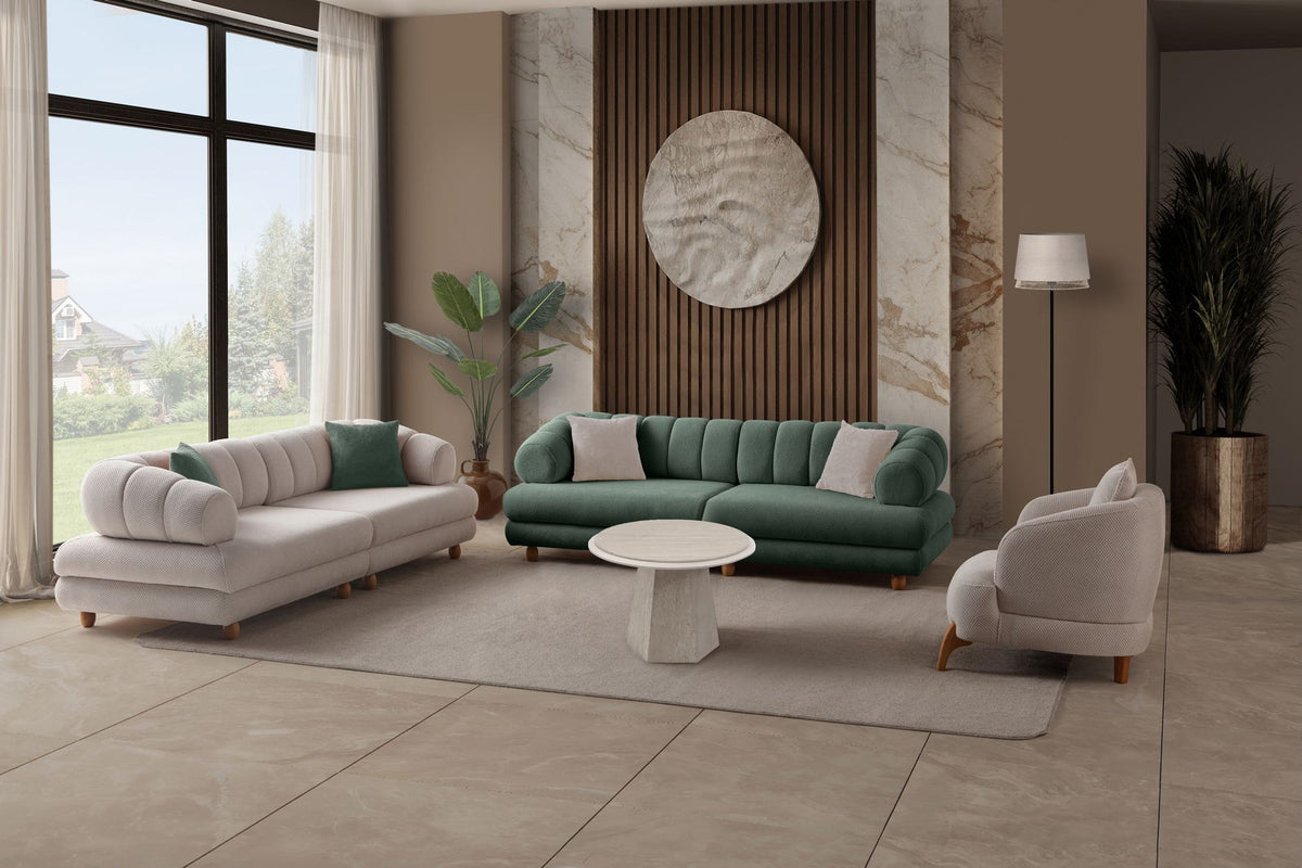 Grünes 3-Sitzer Sofa mit Polyesterbezug in Tuna-Struktur, Holzbeinen und abnehmbarem Sitzkissen, Gestell aus Hainbuche und Spanplatte.