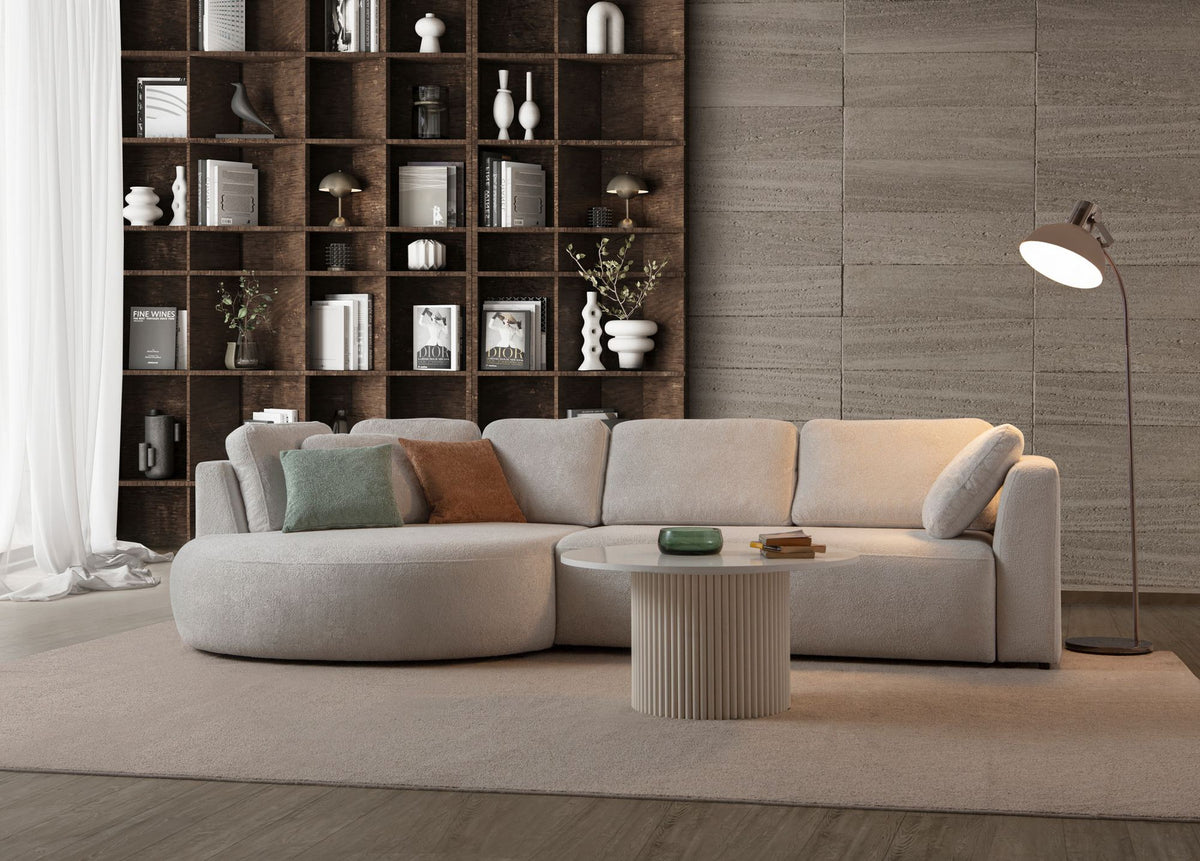 Weisses Ecksofa Venezia von Hanah Home mit Polyesterbezug, Kunststoffbeinen und abnehmbarem Rückenkissen, Eckmodul links.