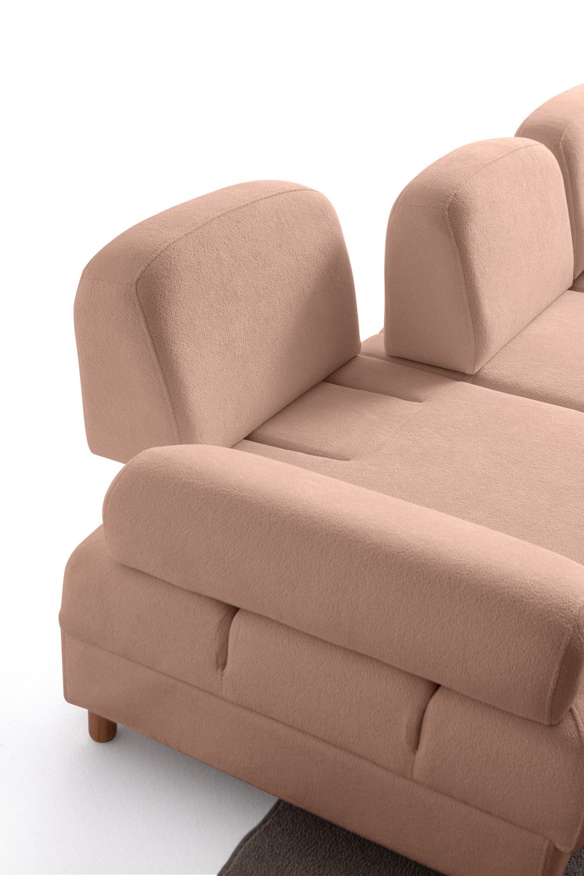 Eck-Schlafsofa Aries in Altrosa mit Coco-Boucle-Stoffbezug, Holzbeinen und ausklappbarer Liegefläche, rechte Ausführung.