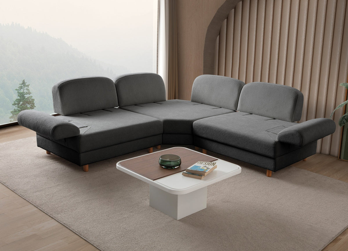 Anthrazitfarbenes Eck-Schlafsofa mit Coco-Boucle-Stoff, Holzbeinen und vier Kissen, teilweise als Liegefläche ausgeklappt dargestellt.
