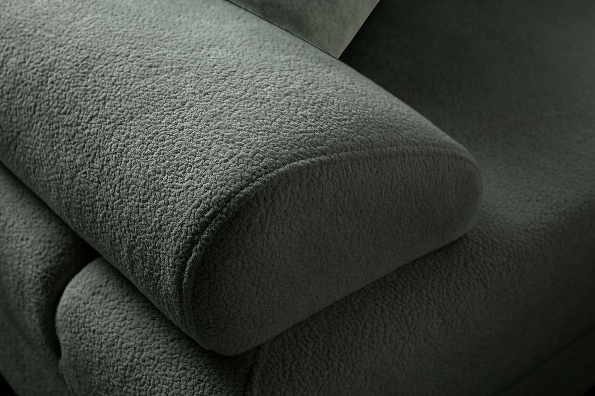 Grünes Eck-Schlafsofa Aries Modular S von Hanah Home mit Coco-Boucle-Stoffbezug, Holzbeinen und integrierter Truhe für Stauraum.