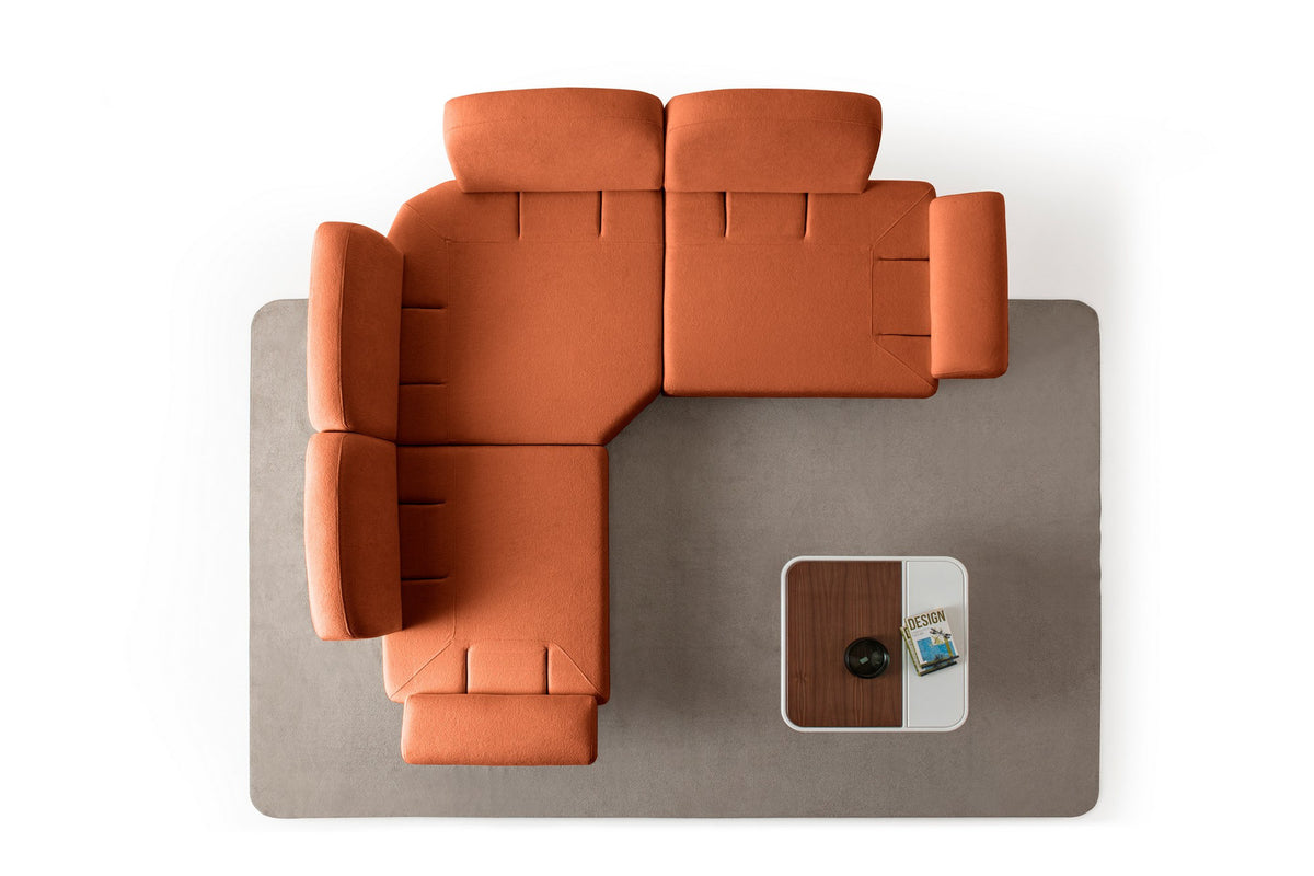 Orange Eck-Schlafsofa Aries Modular S von Hanah Home mit Coco-Boucle-Stoff, Holzbeinen und Aufbewahrungstruhe, Frontalansicht.