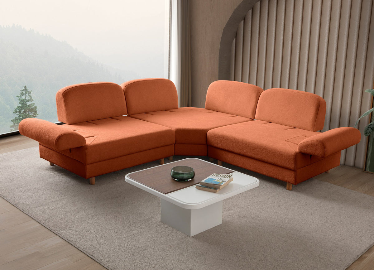 Orange Eck-Schlafsofa Aries Modular S von Hanah Home mit Coco-Boucle-Stoff, Holzbeinen und Aufbewahrungstruhe, Frontalansicht.