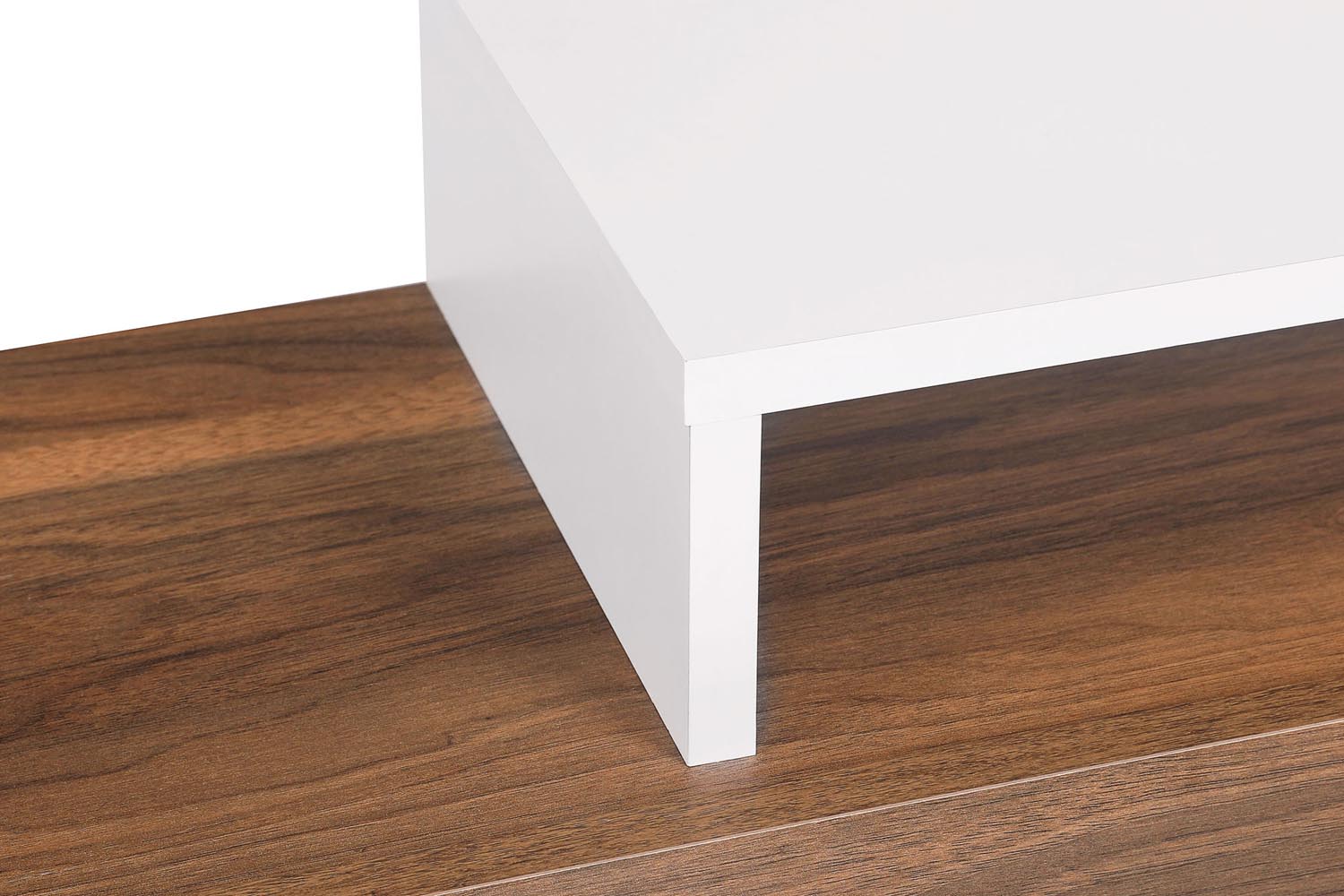 Gestalten Sie Ihr Wohnzimmer neu mit dem stilvollen Nirvana TV-Möbel in Weiß und Teak von Hanah Home – eine perfekte Kombination aus Eleganz und Funktionalität!