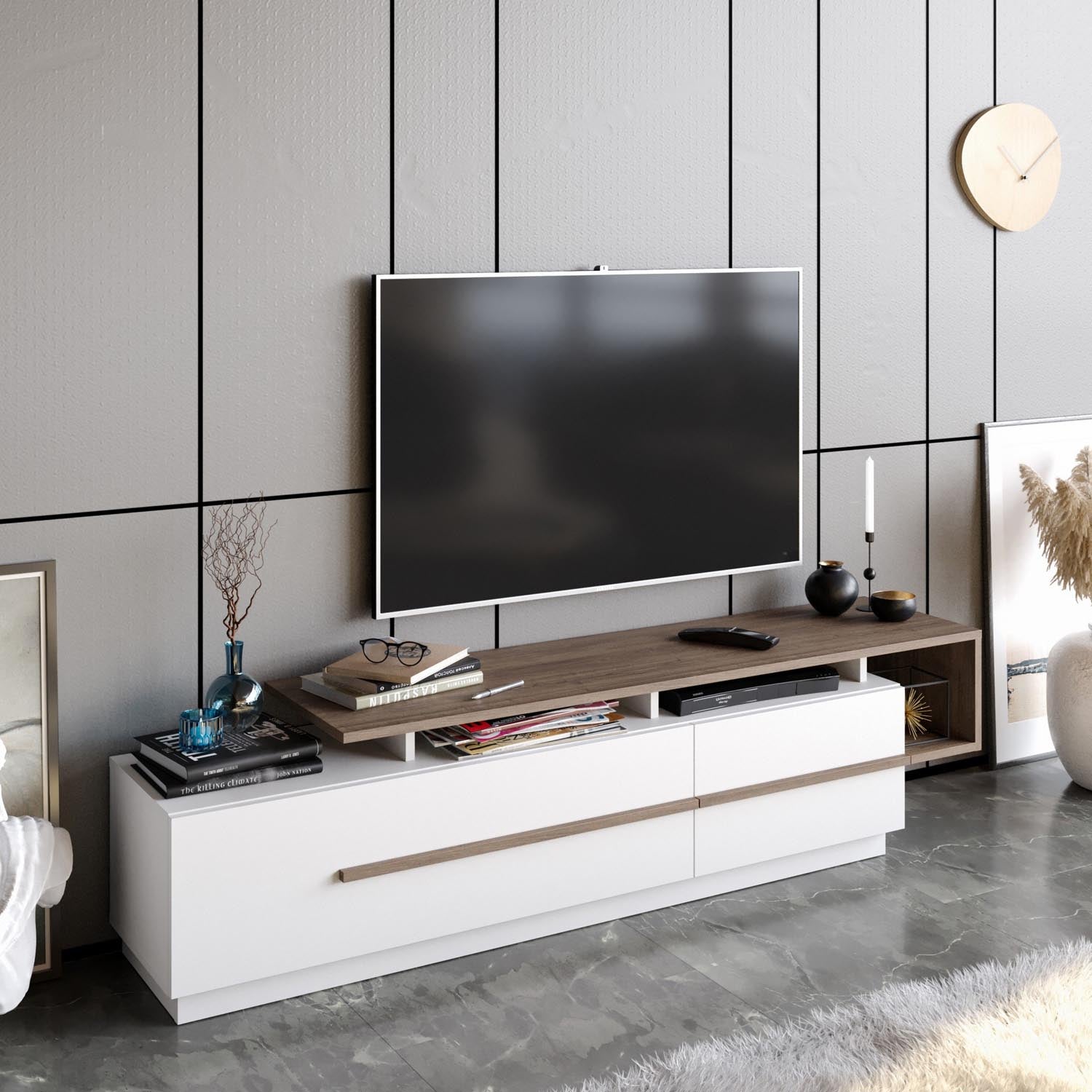 Entdecken Sie das stilvolle Pia Sideboard in Walnuss und Weiß von Hanah Home. Perfekt für modernen Wohnraum mit viel Stauraum und elegantem Design.