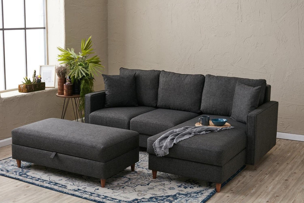 Eva Right Ecksofa - Anthrazit in Anthrazit präsentiert im Onlineshop von KAQTU Design AG. L-Sofa rechts ist von Atelier Del Sofa