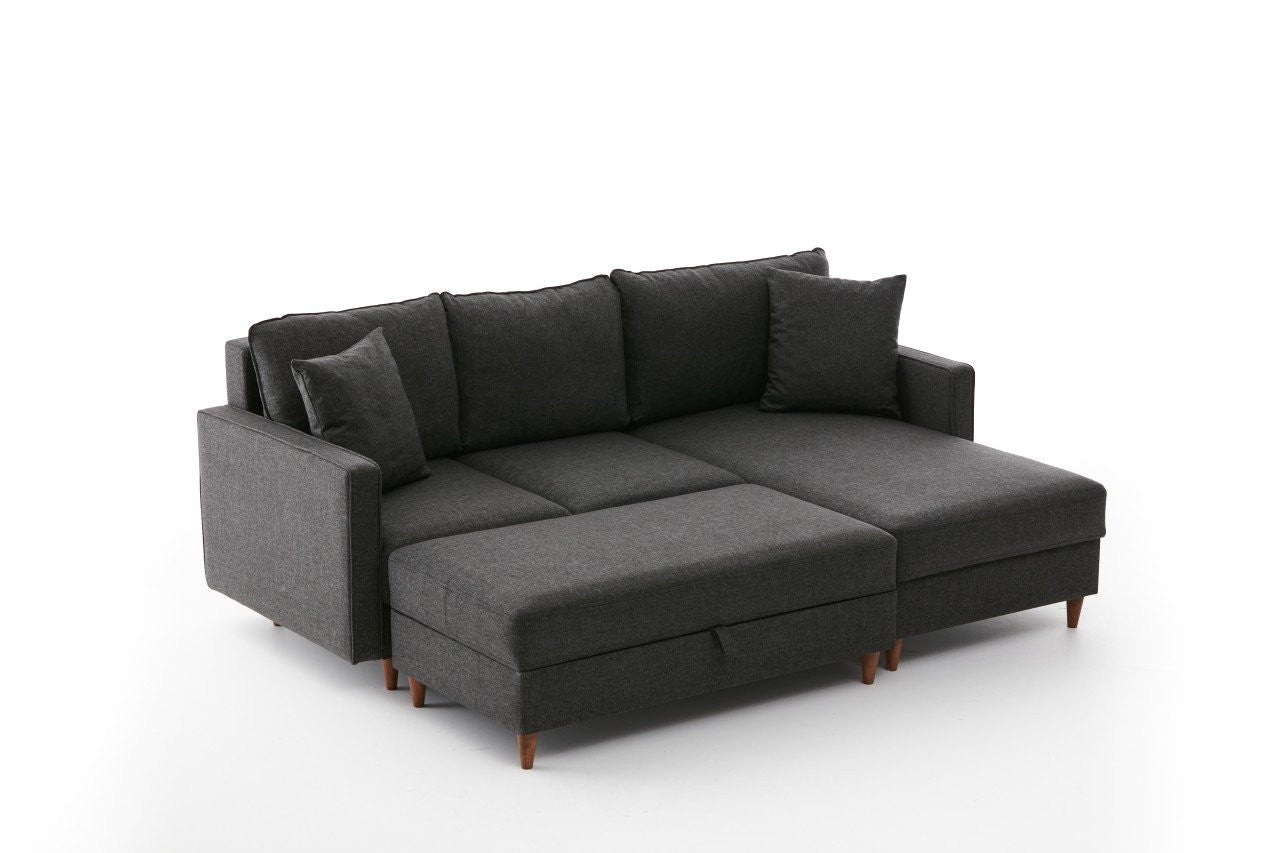 Genießen Sie das elegante Eva Right Ecksofa in Anthrazit – ideal für stilvolle Entspannung und ein modernes Wohnambiente.