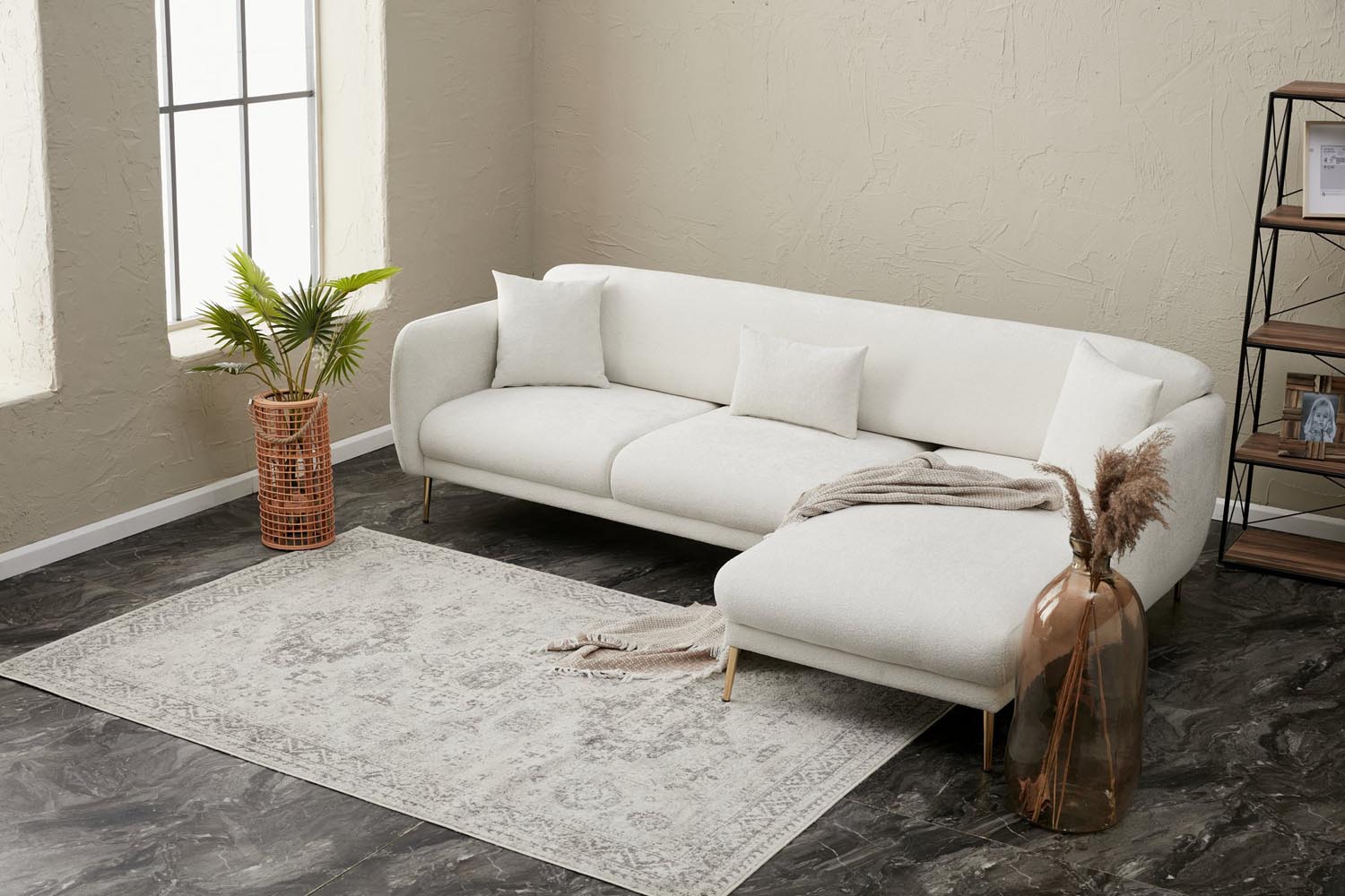 Erleben Sie das exquisite Simena Right Bettsofa in Creme und Gold von Atelier Del Sofa – die perfekte Kombination aus Eleganz und Funktionalität für Ihr Zuhause!