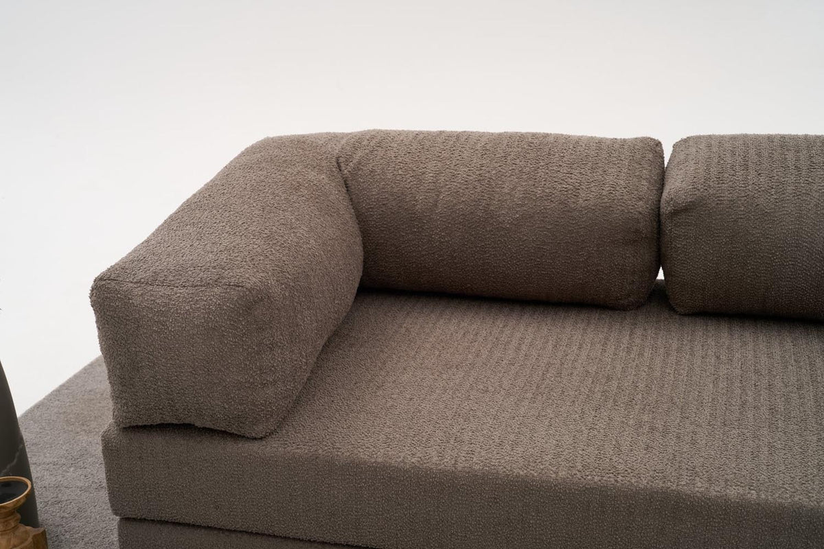 Comfort 3er Sofa - Grau in Grau präsentiert im Onlineshop von KAQTU Design AG. 3er Sofa ist von Atelier Del Sofa