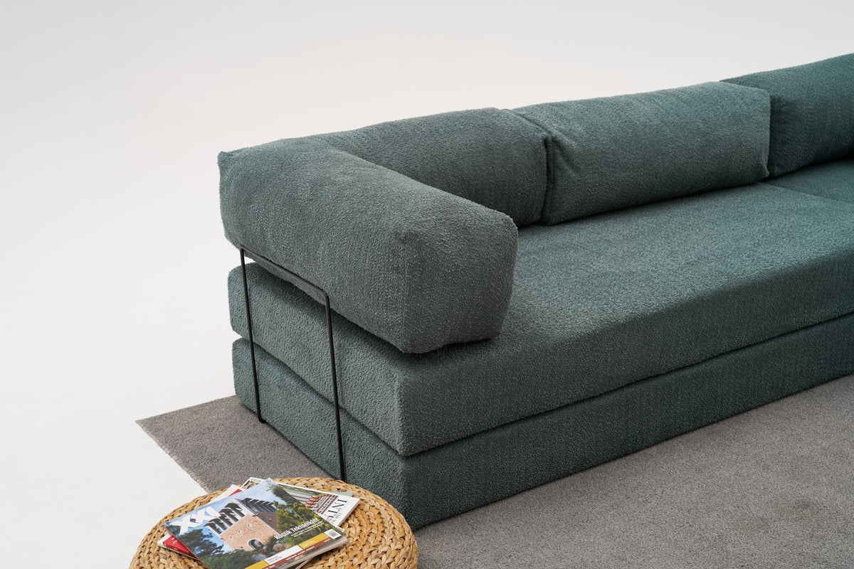 Grünes Ecksofa Comfort von Atelier Del Sofa mit Chenille-Bezug, L-Form, sichtbare Polsterung und Sitzfläche aus Weichschaum.