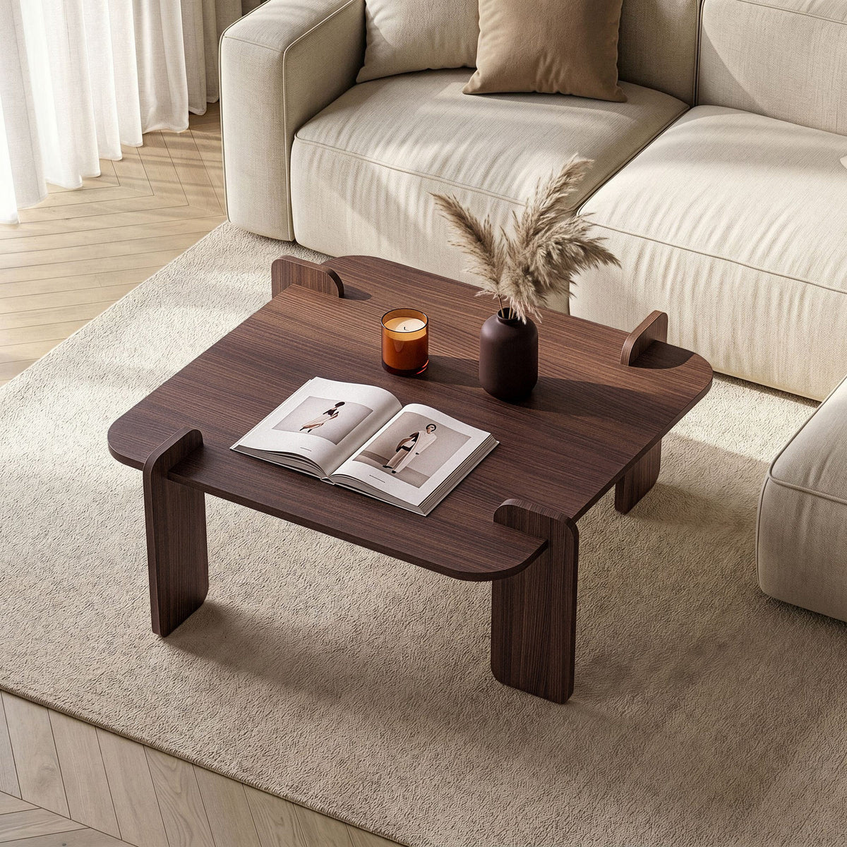 Quadratischer Couchtisch aus melaminbeschichteter Spanplatte in Nussbaum-Optik, Abmessungen 117 x 117 x 35 cm, Modell Marais von Nordure.