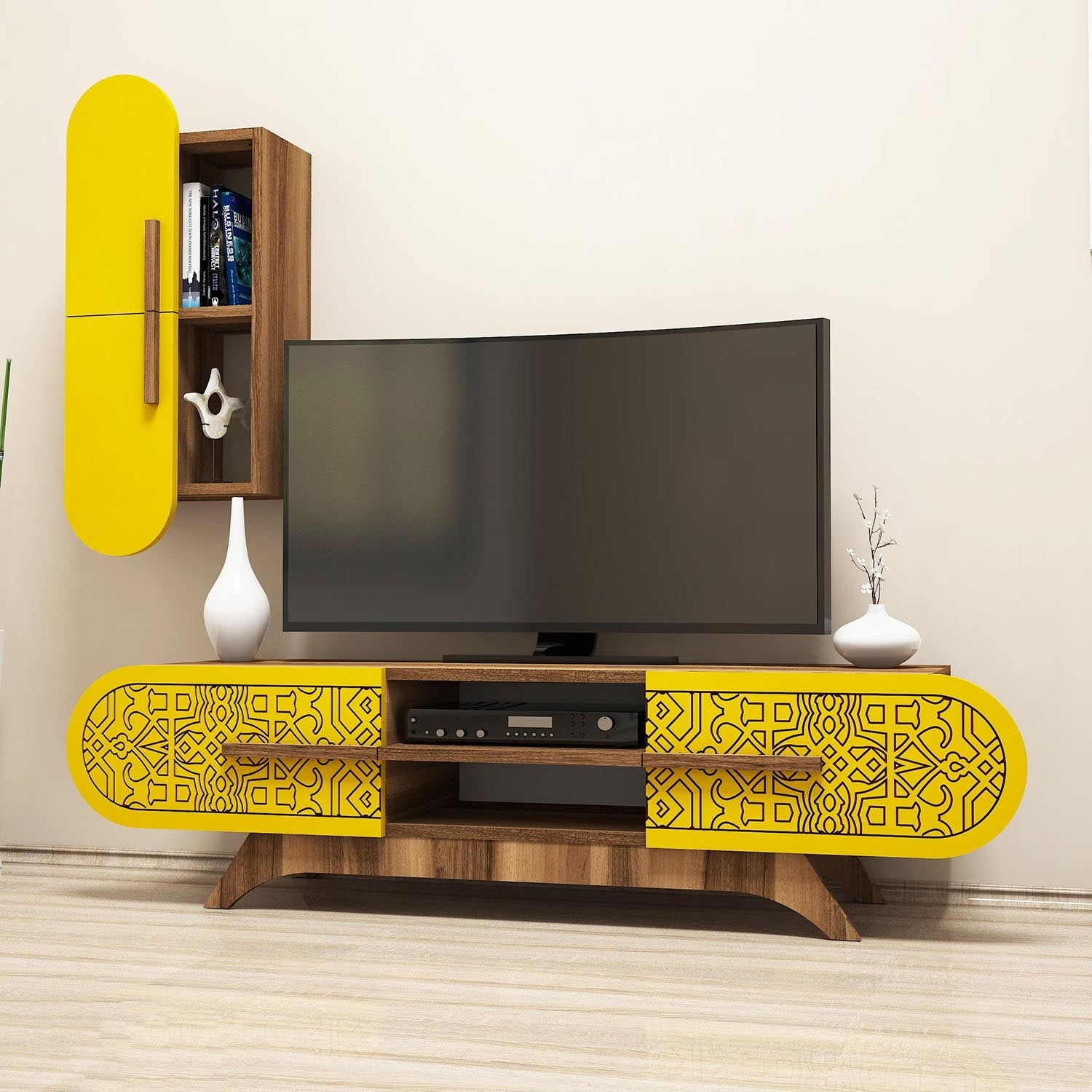 Entdecken Sie das Defne TV-Möbel in Walnuss und Gelb von Hanah Home. Stilvolles Design für Ihr Wohnzimmer, das Funktionalität und Eleganz vereint.
