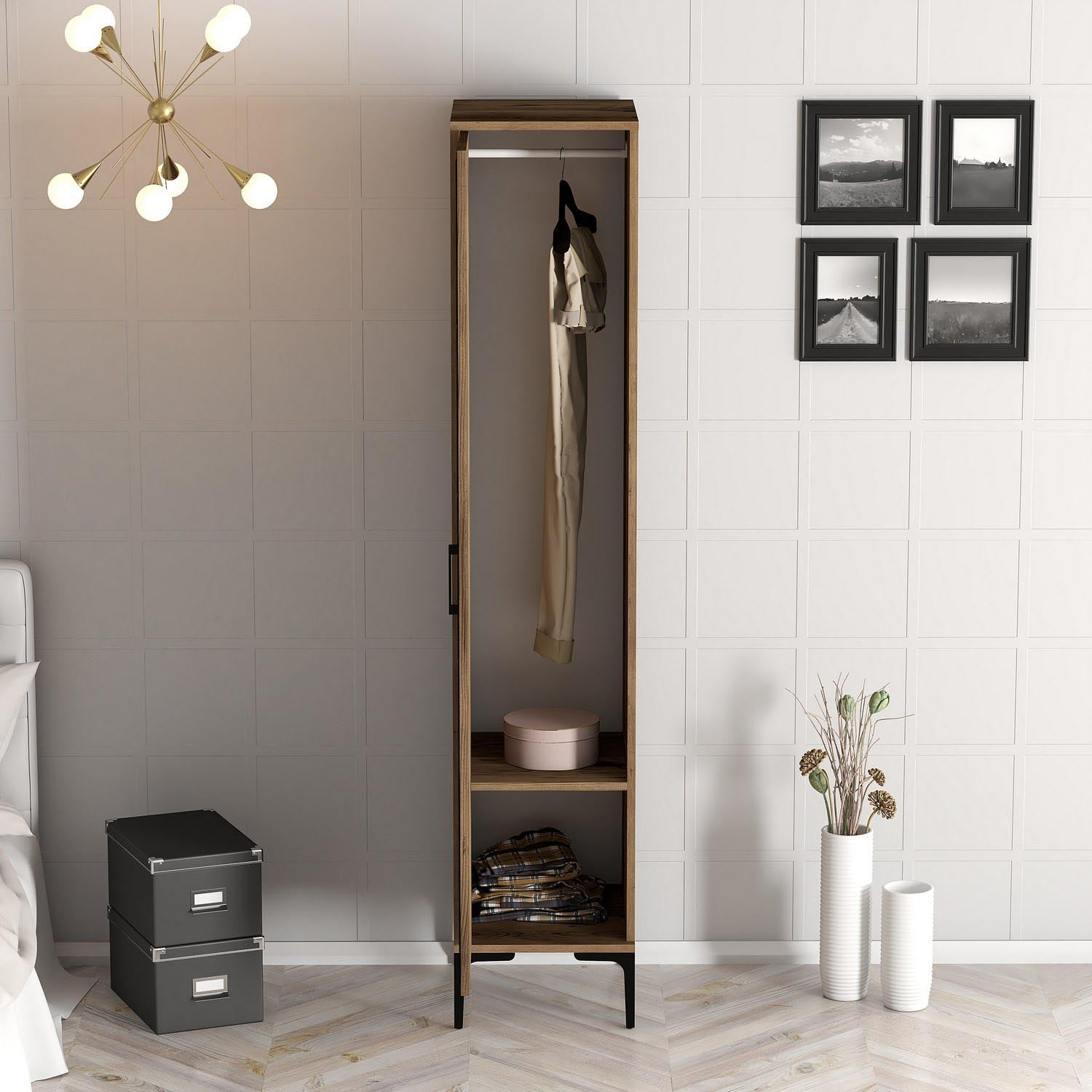 Gestalten Sie Ihr Schlafzimmer mit der eleganten Kumsal P Garderobe aus Walnuss und genießen Sie großzügigen Stauraum in stilvollem Design!