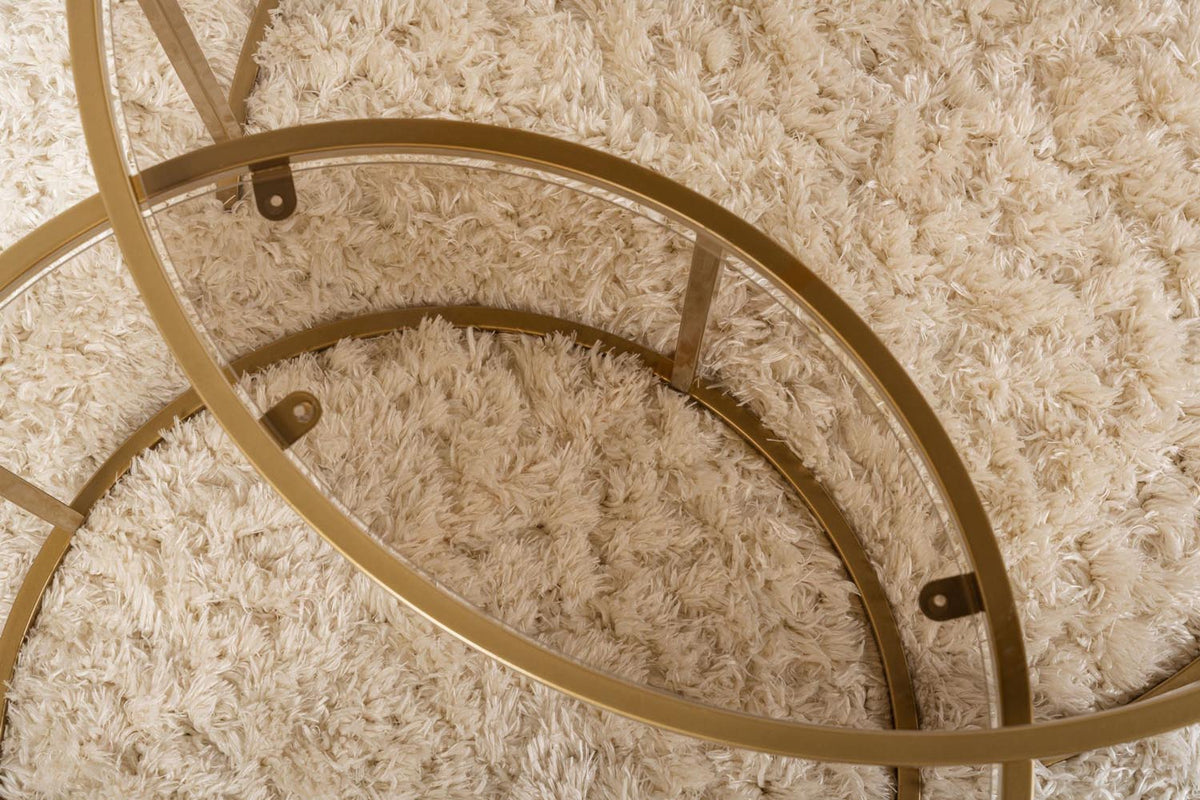 Aurum Sofatisch - Gold
Bronze in Gold
Bronze präsentiert im Onlineshop von KAQTU Design AG. Couchtisch ist von Nordure