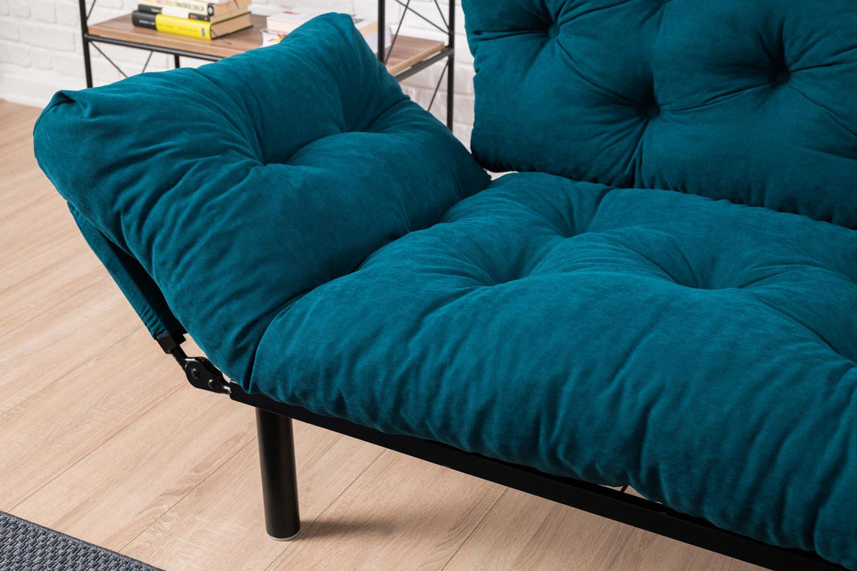 Nitta Bettsofa - Petrol Blau in Petrol Blau präsentiert im Onlineshop von KAQTU Design AG. Bettsofa ist von Atelier Del Sofa