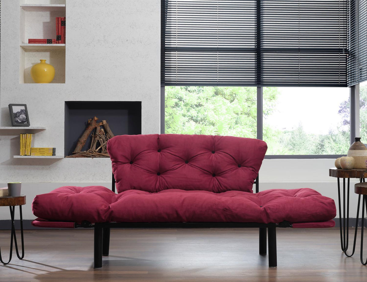 Nitta Bettsofa - Maroons in Maroons präsentiert im Onlineshop von KAQTU Design AG. Bettsofa ist von Atelier Del Sofa