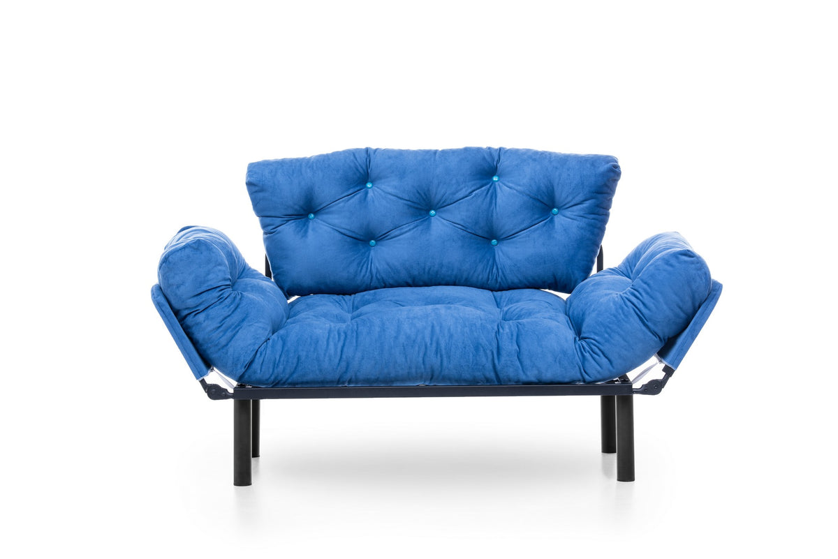 Nitta Bettsofa - Blau in Blau präsentiert im Onlineshop von KAQTU Design AG. Bettsofa ist von Atelier Del Sofa