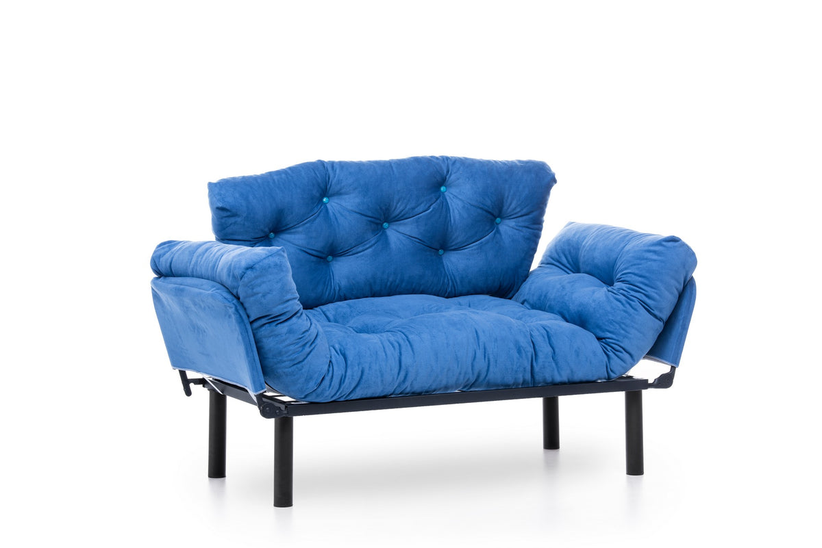 Nitta Bettsofa - Blau in Blau präsentiert im Onlineshop von KAQTU Design AG. Bettsofa ist von Atelier Del Sofa