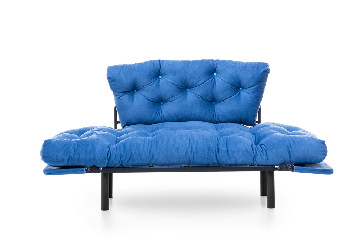 Nitta Bettsofa - Blau in Blau präsentiert im Onlineshop von KAQTU Design AG. Bettsofa ist von Atelier Del Sofa