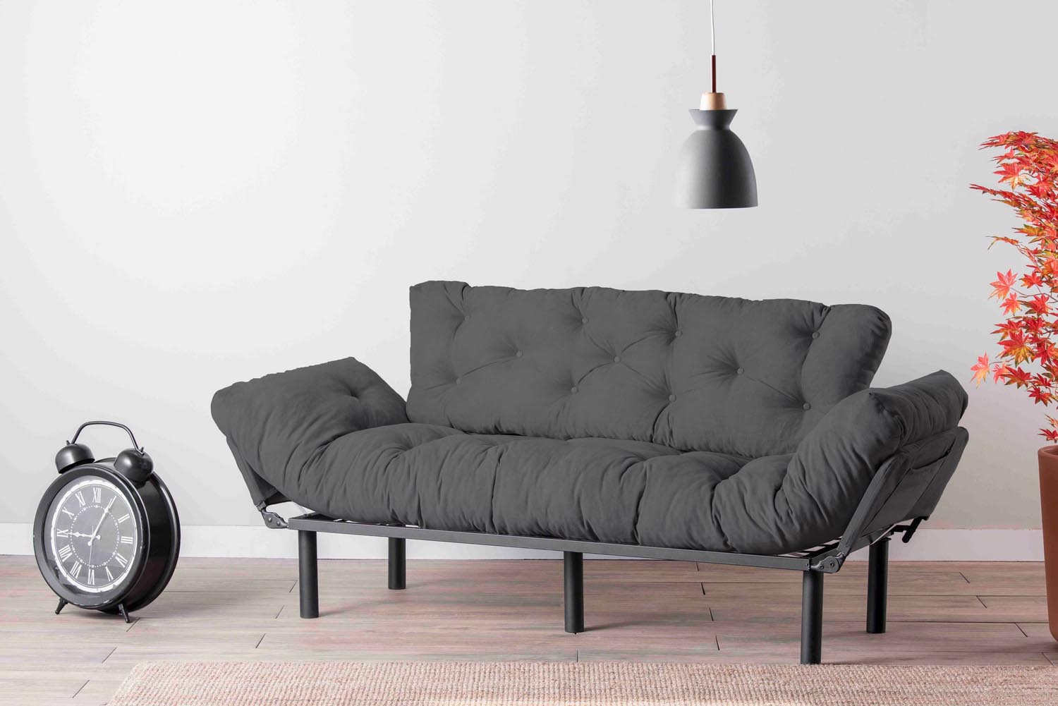 Entdecken Sie das Nitta Triple Bettsofa in Grau von Atelier Del Sofa – stilvoll, funktional und perfekt für jeden Wohnraum!