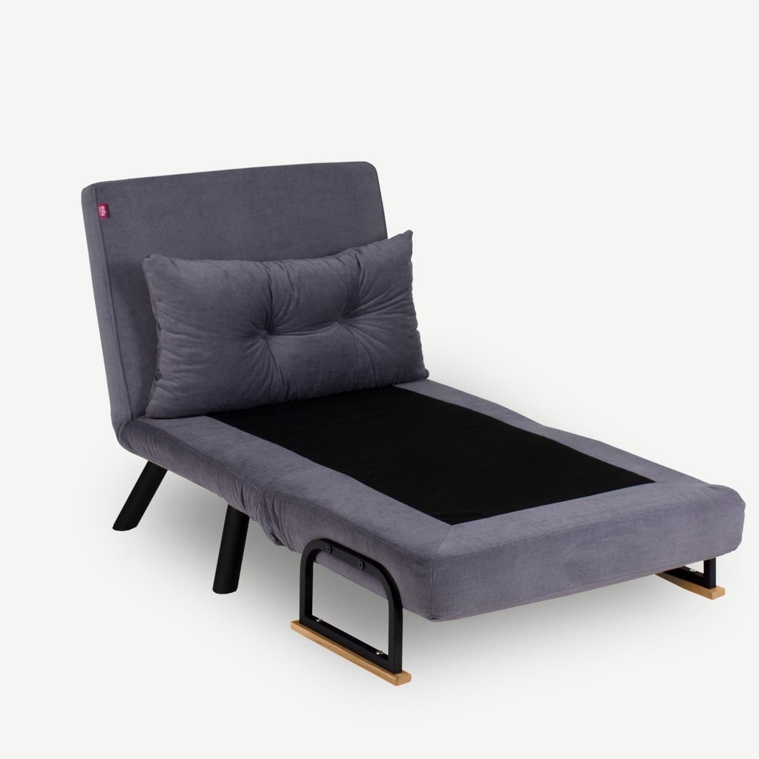 Entdecken Sie das Sando Single Bettsofa in elegantem Grau – ideal für kleine Räume, bietet es Komfort und eine einfache Umwandlung in ein Bett.