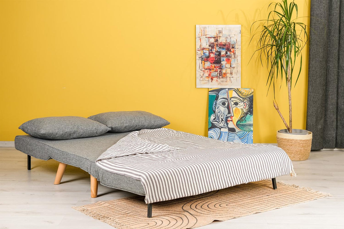 Folde 2 Bettsofa - Hellgrau in Hellgrau präsentiert im Onlineshop von KAQTU Design AG. Bettsofa ist von Atelier Del Sofa