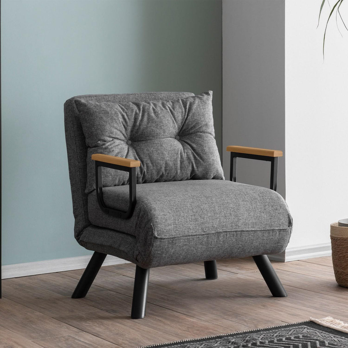 Sando Single Bettsofa - Hellgrau in Hellgrau präsentiert im Onlineshop von KAQTU Design AG. Bettsessel ist von Atelier Del Sofa