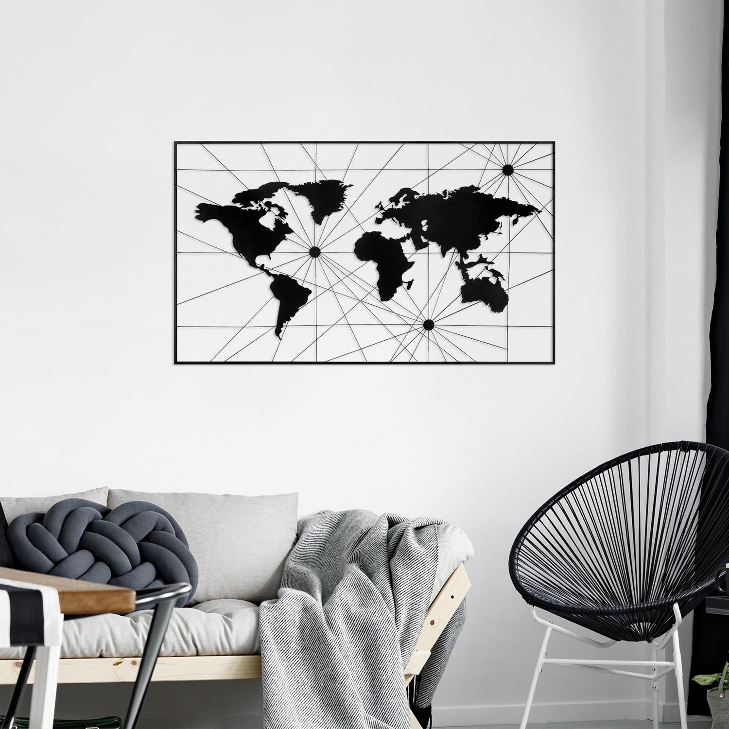 Entdecken Sie die elegante World Map 16 Wanddeko in Schwarz von Wallity. Verleihen Sie Ihrem Raum mit diesem einzigartigen Metallkunstwerk Stil und Raffinesse!