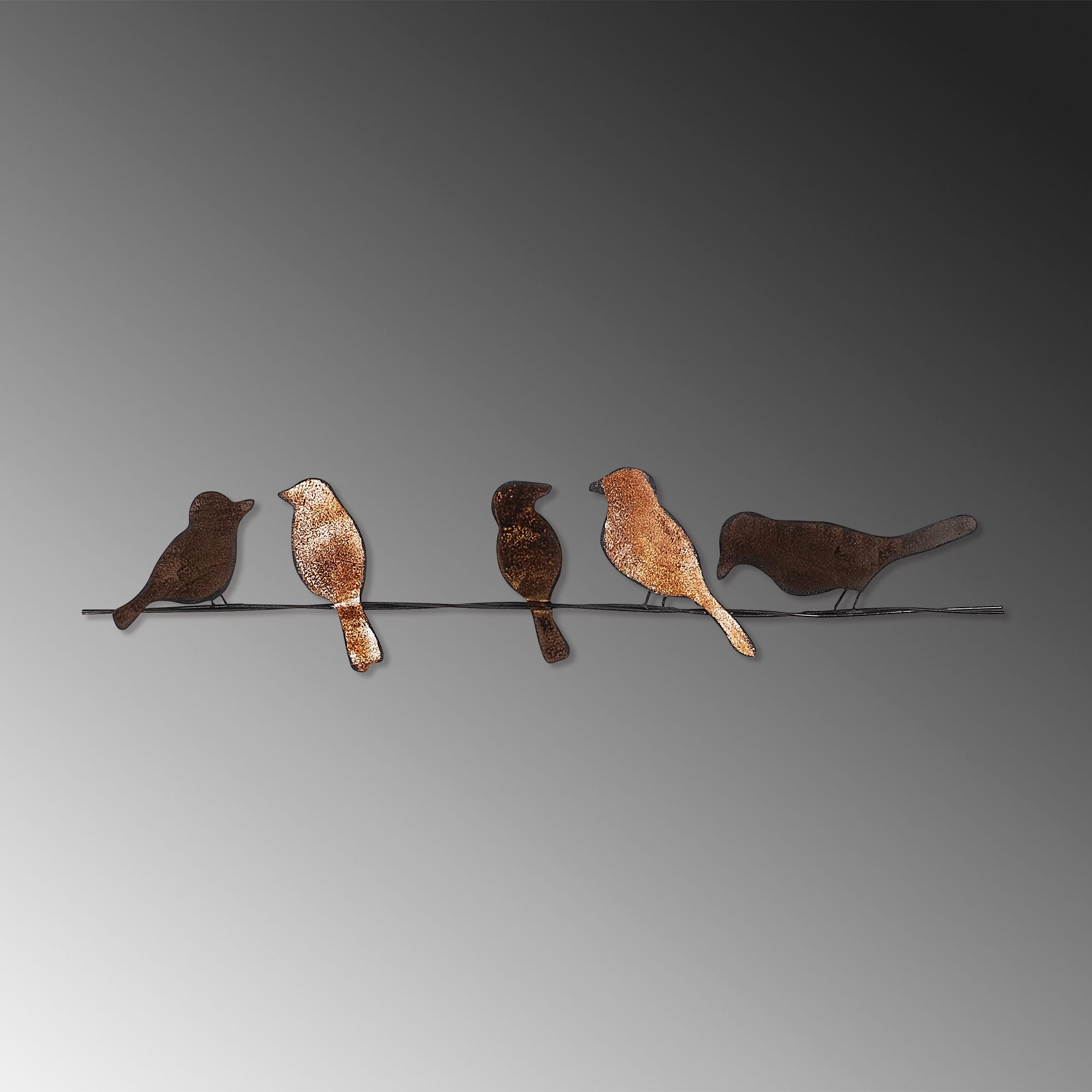 Verleihen Sie Ihrem Zuhause mit der Muhabbet Wanddeko von Wallity einen Hauch von Eleganz – ein einzigartiges, handgemaltes Metallkunstwerk für jeden Raum.